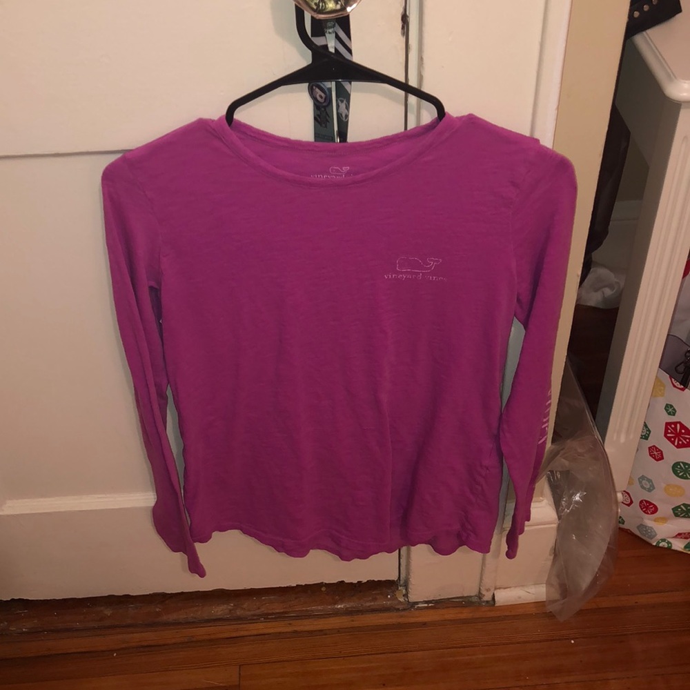 vineyard vines pink shirt